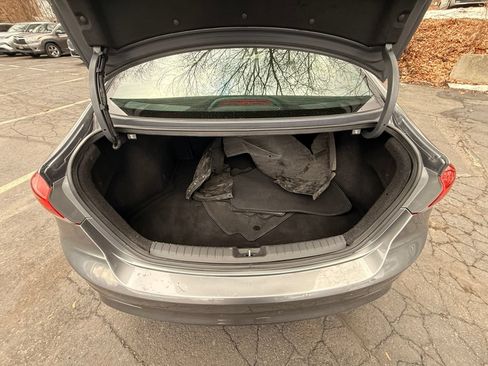 Used 2018 Hyundai Elantra Value Edition FWD image 17