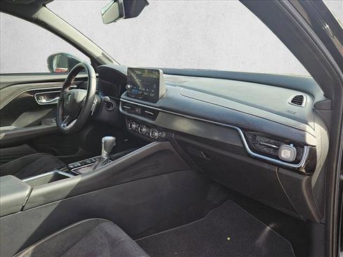 Used 2025 Acura ADX A-Spec image 17