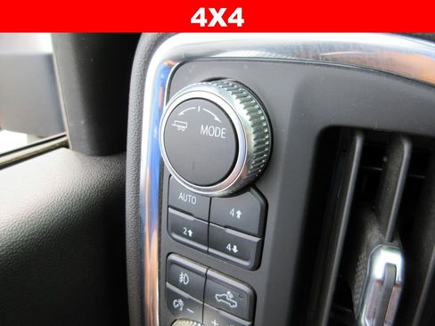 Used 2022 GMC Sierra 3500 Denali w/ Denali Ultimate Package AWD/4WD image 31