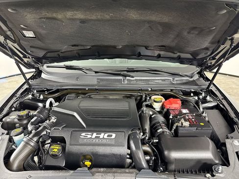Used 2013 Ford Taurus SHO image 37