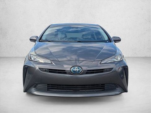Used 2021 Toyota Prius XLE image 3