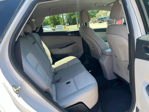 Used 2018 Hyundai Tucson SE AWD/4WD image 29
