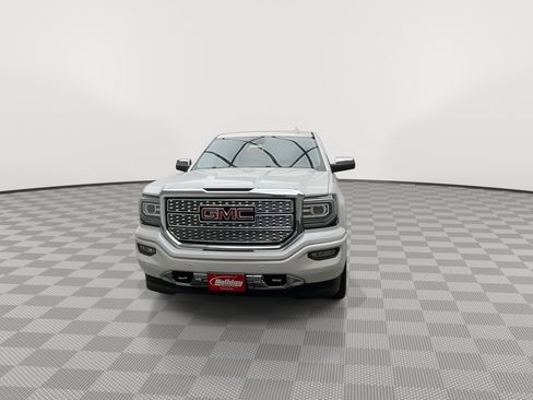 Used 2017 GMC Sierra 1500 Denali w/ Denali Ultimate Package AWD/4WD image 38