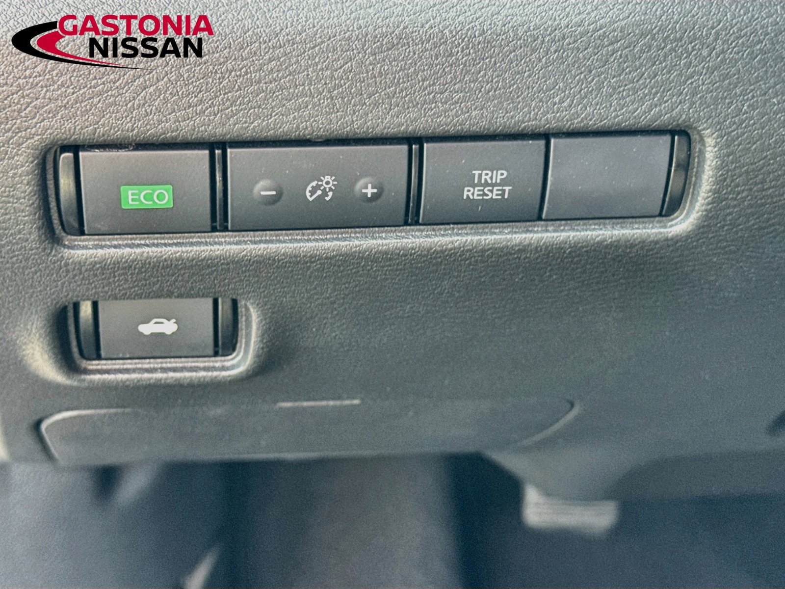 Used 2025 Nissan Sentra S FWD image 13
