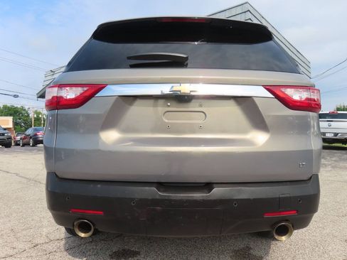 Used 2018 Chevrolet Traverse LT FWD image 7