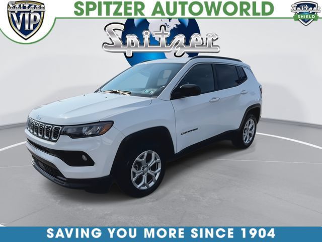 Used 2024 Jeep Compass Latitude AWD/4WD image 4