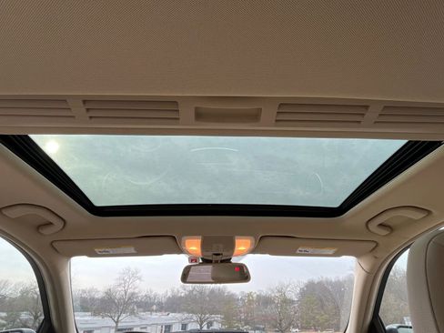 Used 2014 Mercedes-Benz C 300 4MATIC Sedan image 24