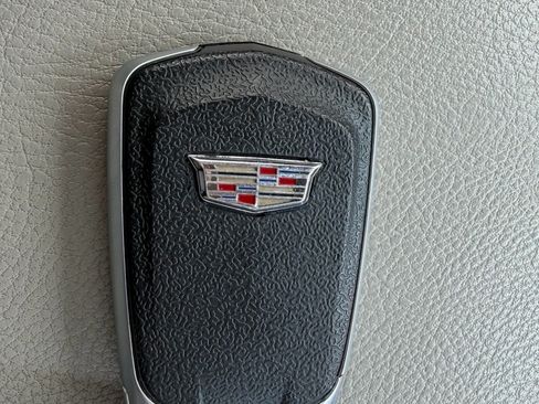 Used 2020 Cadillac XT4 Luxury FWD image 21