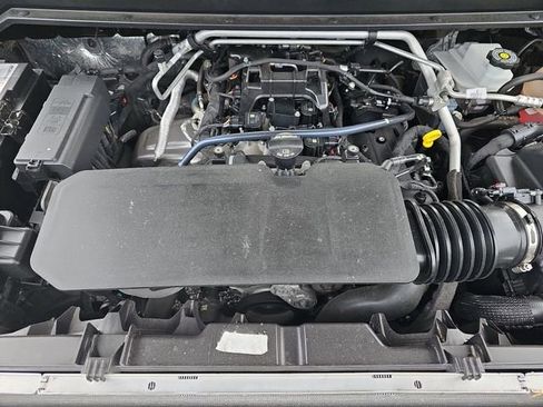 Used 2024 Chevrolet Colorado W/T RWD image 31