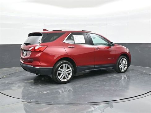 Used 2018 Chevrolet Equinox Premier image 7