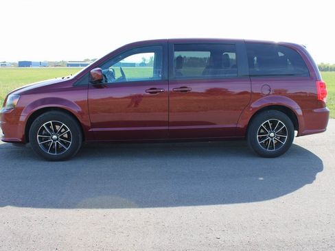 Used 2019 Dodge Grand Caravan GT image 4