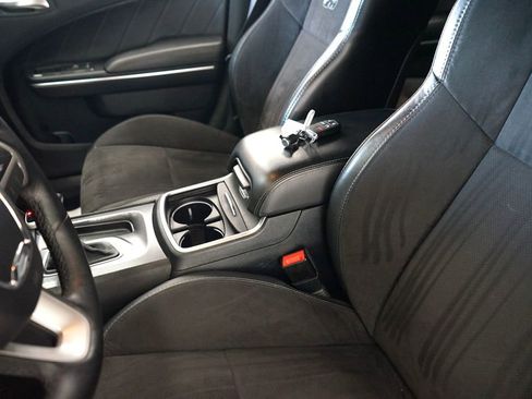 Used 2017 Dodge Charger R/T Scat Pack RWD image 31