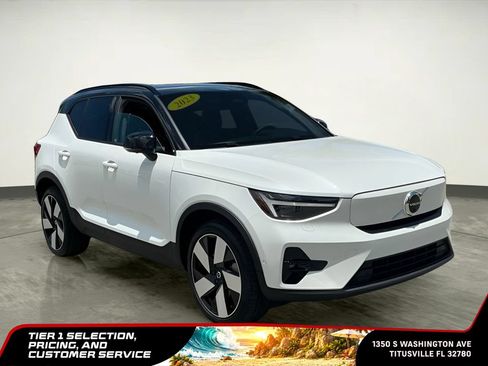 Used 2023 Volvo XC40 Recharge Ultimate AWD/4WD image 11