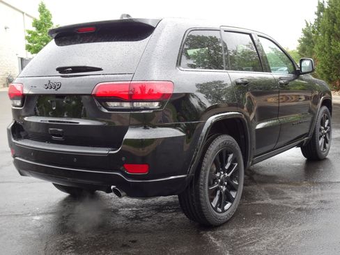 Used 2020 Jeep Grand Cherokee Altitude AWD/4WD image 6