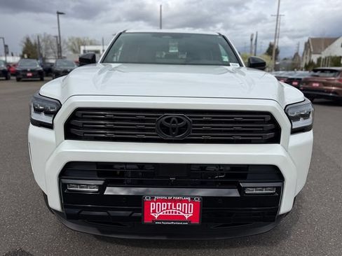 Used 2026 Toyota 4Runner Platinum AWD/4WD image 3