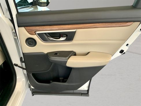 Used 2022 Honda CR-V Touring image 25