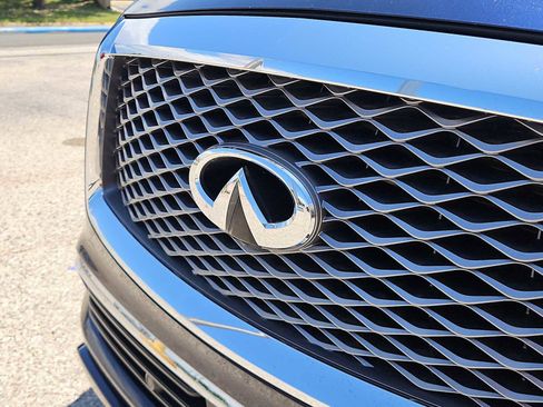 Used 2018 INFINITI QX80 2WD w/ Driver Assistance Package image 13