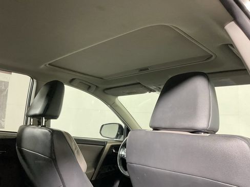 Used 2014 Toyota RAV4 Limited w/ Technology Package AWD/4WD image 3