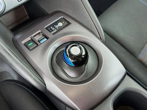 Certified 2023 Nissan Leaf S image 18