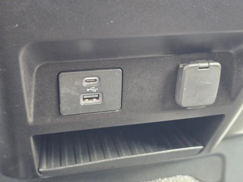 Used 2022 Ford F250 XLT AWD/4WD image 21