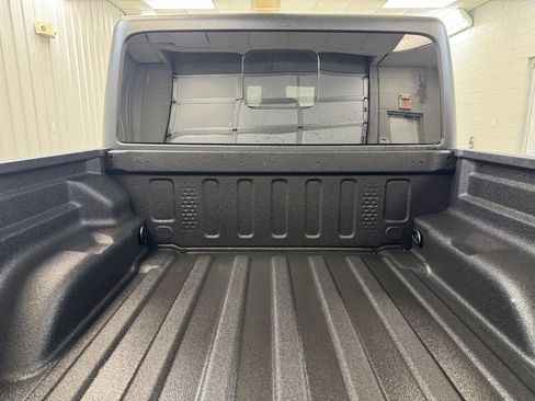 Used 2024 Jeep Gladiator Rubicon w/ Convenience Group image 23