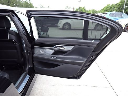 Used 2018 BMW 750i xDrive AWD/4WD image 51