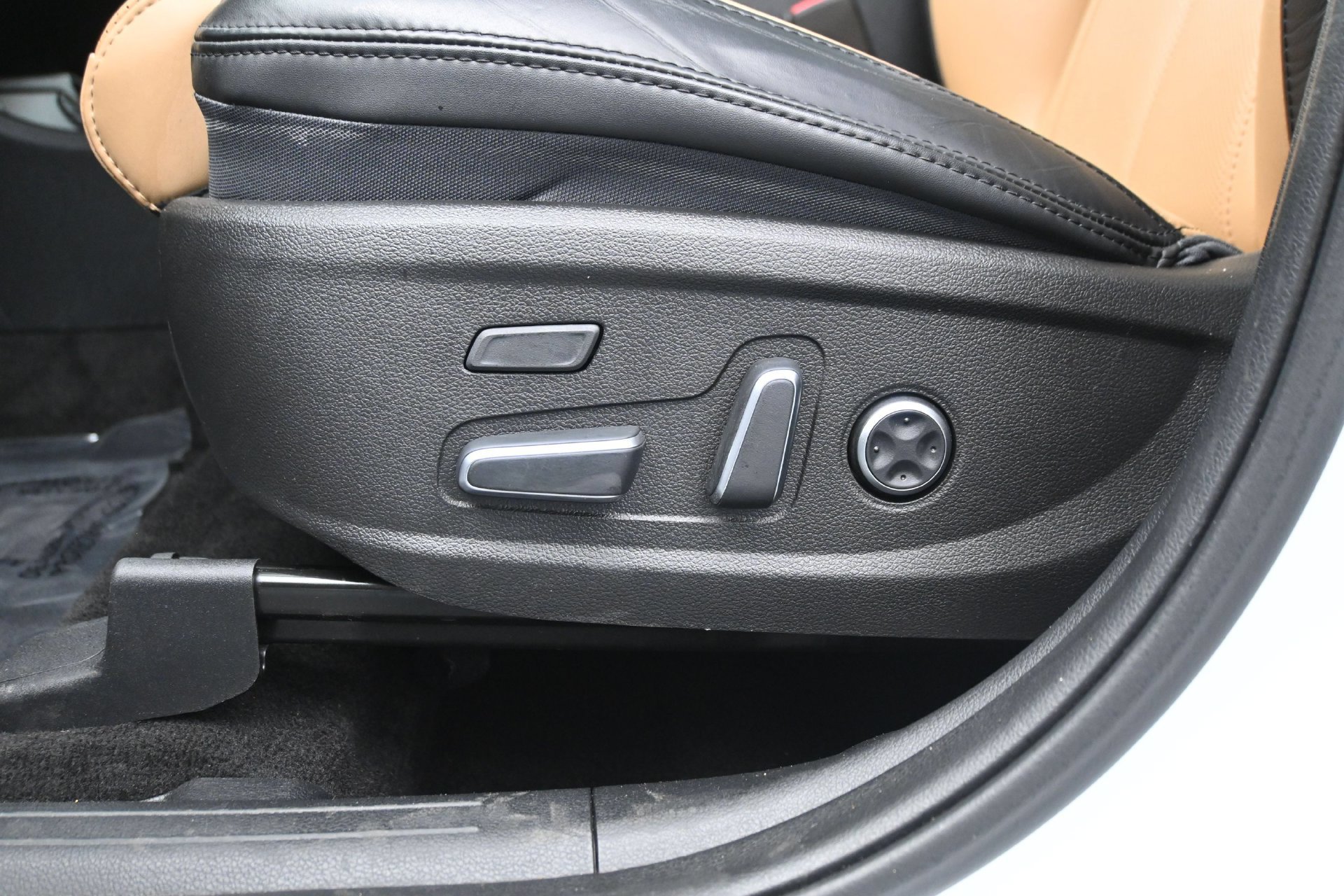Used 2022 Hyundai Santa Fe Calligraphy AWD/4WD image 24