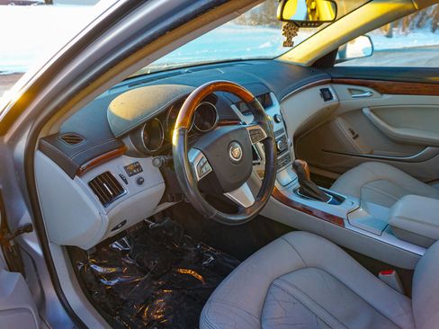 Used 2010 Cadillac CTS Luxury image 17