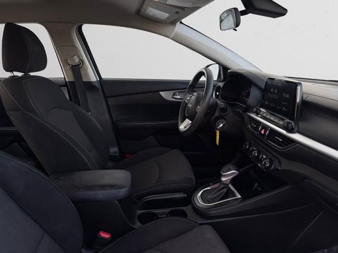 Used 2022 Kia Forte LXS image 16