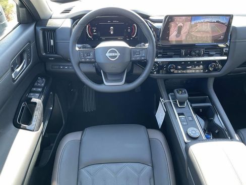 New 2026 Nissan Pathfinder Platinum AWD/4WD image 15