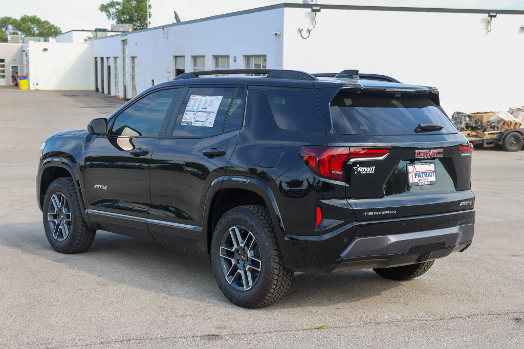 New 2027 GMC Terrain AT4 w/ Technology Package II AWD/4WD image 5