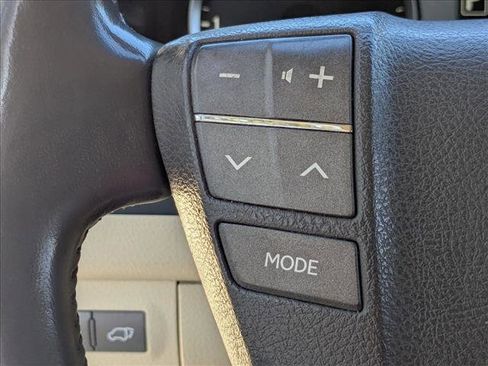 Used 2013 Lexus LX 570 4WD image 10