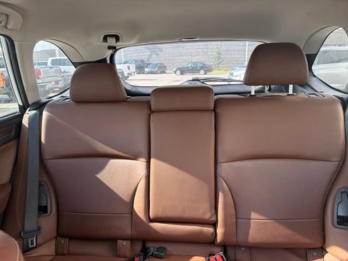 Used 2018 Subaru Outback 3.6R Touring AWD/4WD image 21