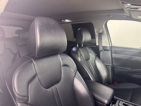 Used 2024 Kia Sorento S w/ Panoramic Sunroof Package image 35