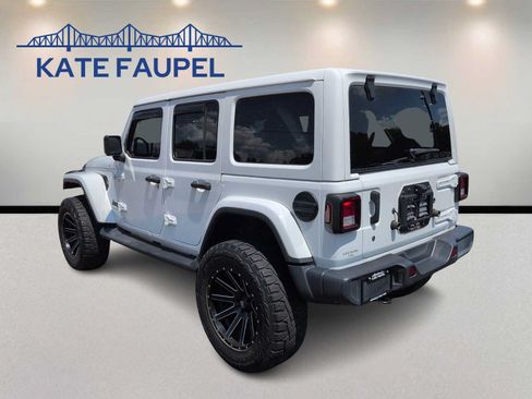 Used 2020 Jeep Wrangler Unlimited Sahara AWD/4WD image 5