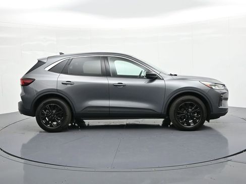 Used 2024 Ford Escape Active w/ Cold Weather Package FWD image 5