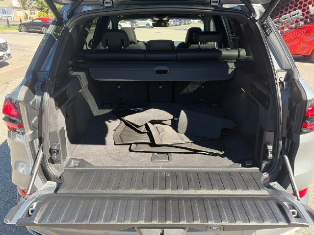 Used 2025 BMW X5 xDrive40i w/ Premium Package AWD/4WD image 32