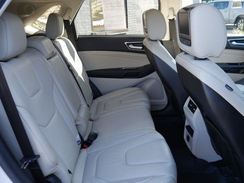 Used 2016 Ford Edge Titanium w/ Class II Trailer Tow Package AWD/4WD image 11