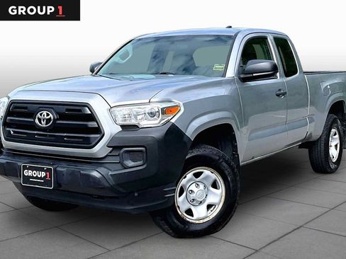 Used 2017 Toyota Tacoma SR AWD/4WD image 1
