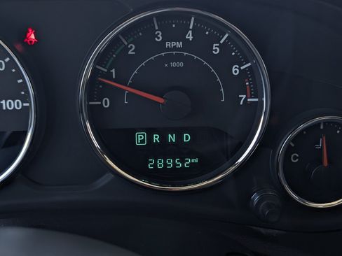 Used 2017 Jeep Wrangler Sport AWD/4WD image 16