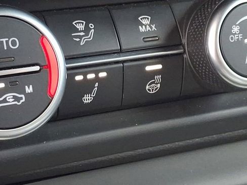 Used 2024 Alfa Romeo Stelvio Veloce image 27