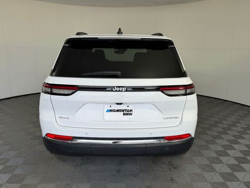 Used 2024 Jeep Grand Cherokee Limited AWD/4WD image 10