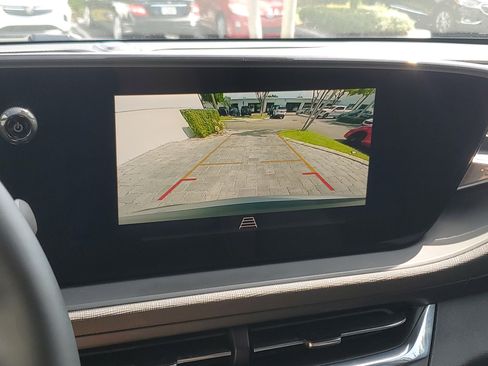 Used 2025 Buick Envista Sport Touring w/ Convenience I Package FWD image 28