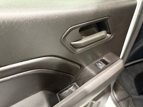 Used 2024 Chevrolet Colorado Trail Boss image 17