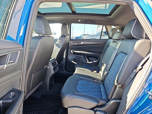 New 2026 Volkswagen Atlas Cross Sport SEL Premium R-Line image 11