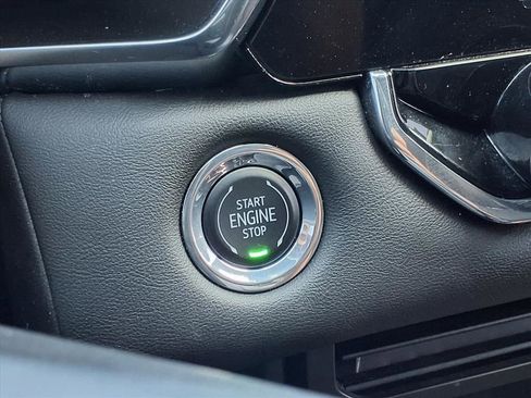 Used 2023 GMC Canyon Elevation image 12