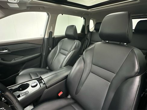 Certified 2023 Nissan Rogue SV w/ SV Premium B Package image 8