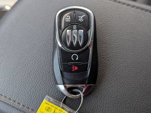 Used 2025 Buick Envista Sport Touring w/ Convenience I Package FWD image 20