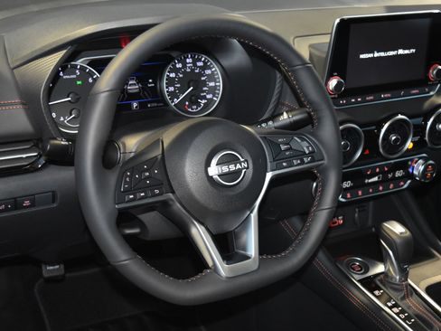 New 2025 Nissan Sentra SR w/ SR Premium Package image 2