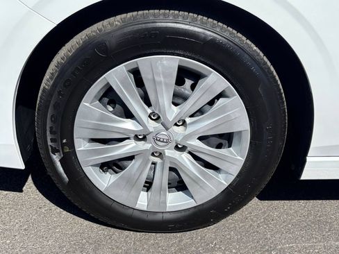 Used 2025 Nissan Sentra S FWD image 23